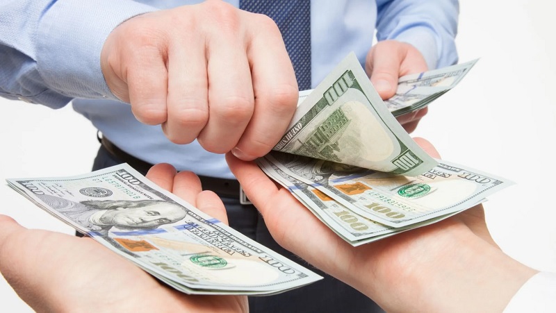 Có nên ghi mức lương mong muốn trong đơn xin việc hay không?