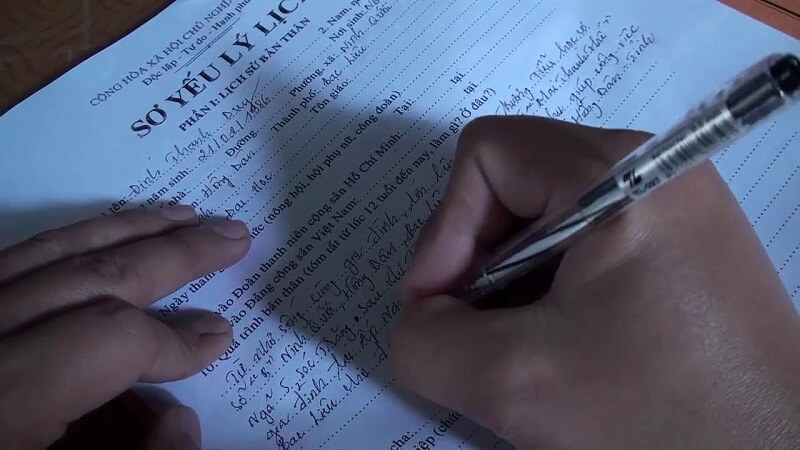 Tổng hợp cách khai hoàn cảnh gia đình trong sơ yếu lý lịch