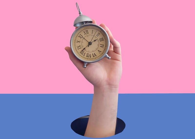 Máy chấm công thẻ giấy là gì và những kiến thức cần biết