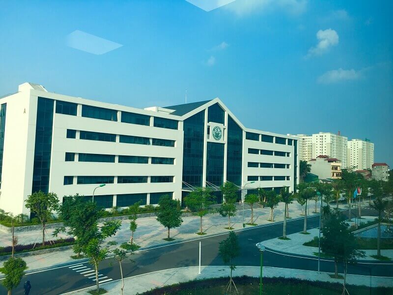 Trường công lập là gì? Nên theo học trường công lập hay dân lập?