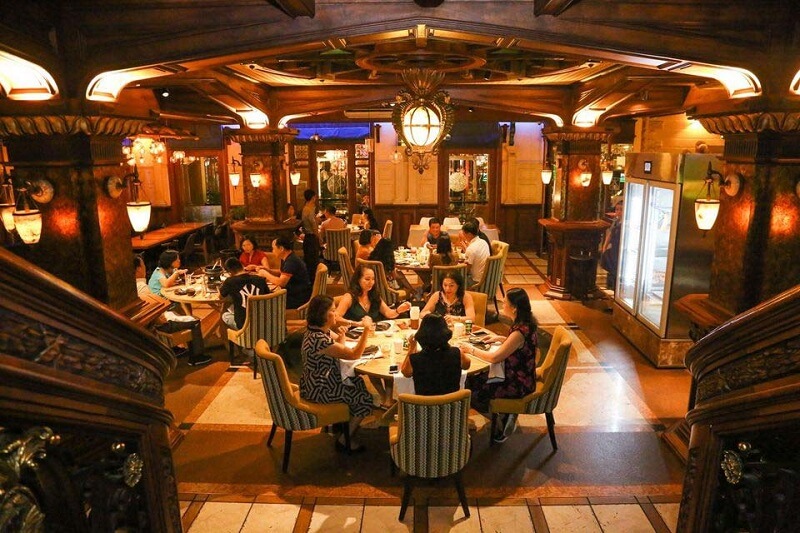 Kinh doanh nhà hàng là gì? Hướng đi nào cho người mới bắt đầu?