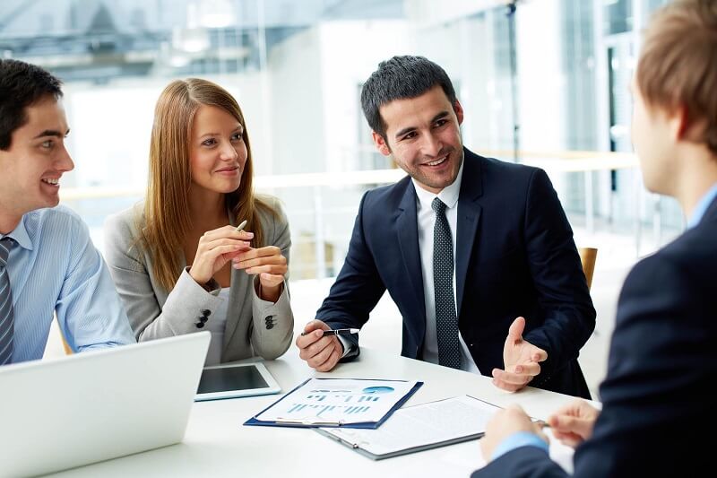 Liệu rằng ứng viên có nên nộp hồ sơ xin việc qua mạng hay không?