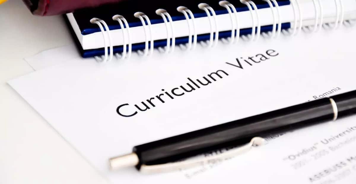 Tạo CV tiếng anh cho nhân viên văn phòng cực chuẩn và chính xác