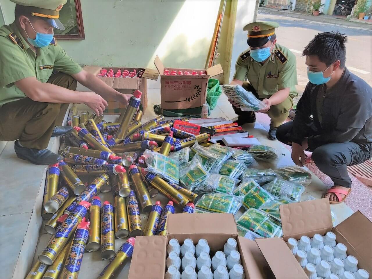 Hàng hóa nhập lậu là gì? Cách để phân biệt hàng hoá nhập lậu