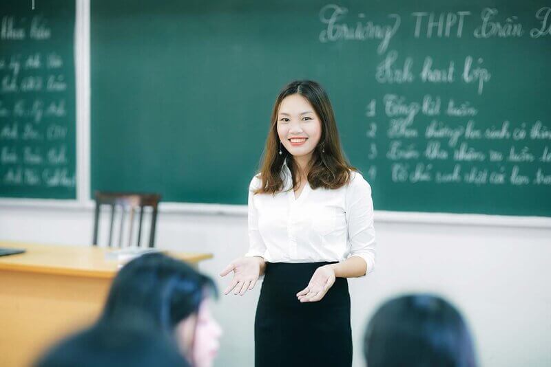 Học sư phạm toán có khó không? Cần tố chất gì để theo ngành này?