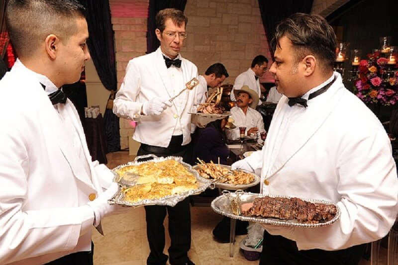 Silver service là gì? Những điều thú vị bạn cần biết về silver service
