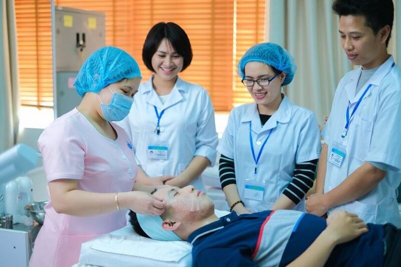 Có nên học ngành da liễu? Ngành da liễu học trường nào?