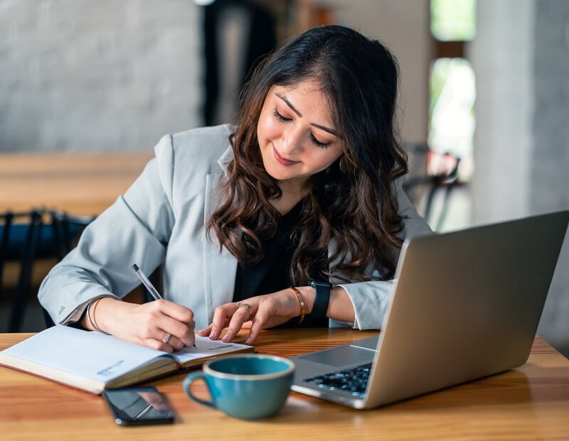 Tạo CV digital marketing theo cách riêng đầy thuyết phục